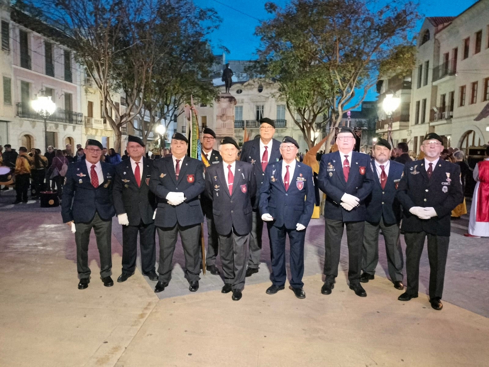 ESCOLTADO-EN-LA-PROCESION-DEL-SANTO-ENTIERRO-NOVELDA-1