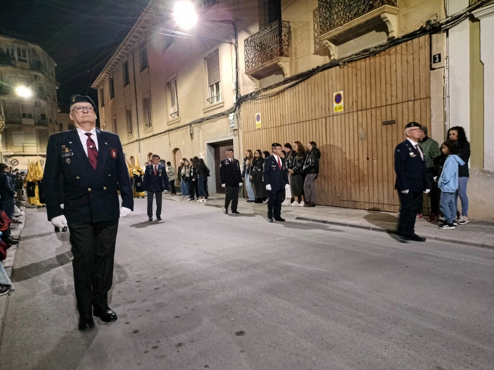 ESCOLTADO-EN-LA-PROCESION-DEL-SANTO-ENTIERRO-NOVELDA-4