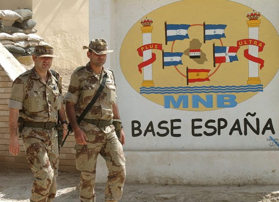 IMAGEN DE LA FACHADA DEL ACUARTELAMIENTO DE LAS TROPAS ESPAÑOLAS EN LA OPERACION PLUS ULTRA I -  IRAK